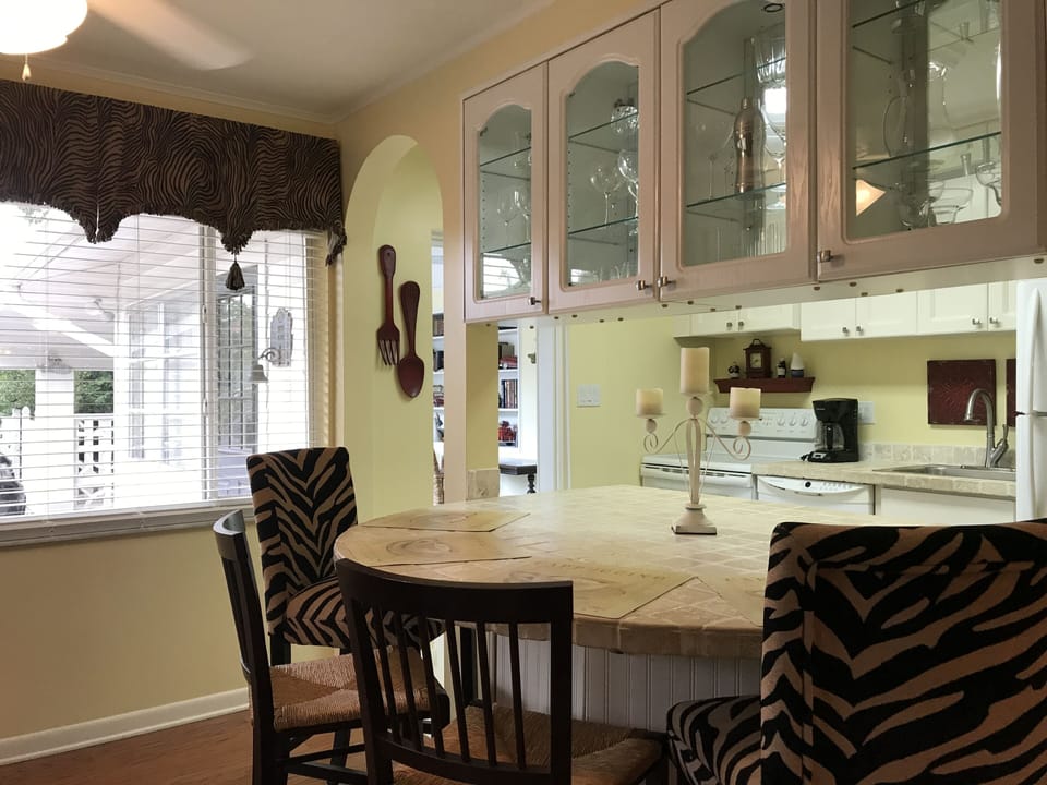 Counter Height Seating