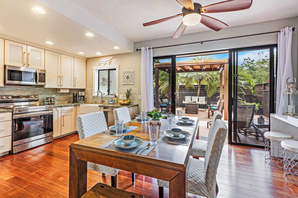Retreat to your private ensuite master, complete with a spa-like bath, walk-in shower, and soaking tub. Relax in comfort and style, enjoying the perfect blend of modern luxury and tropical charm after your Maui adventures.