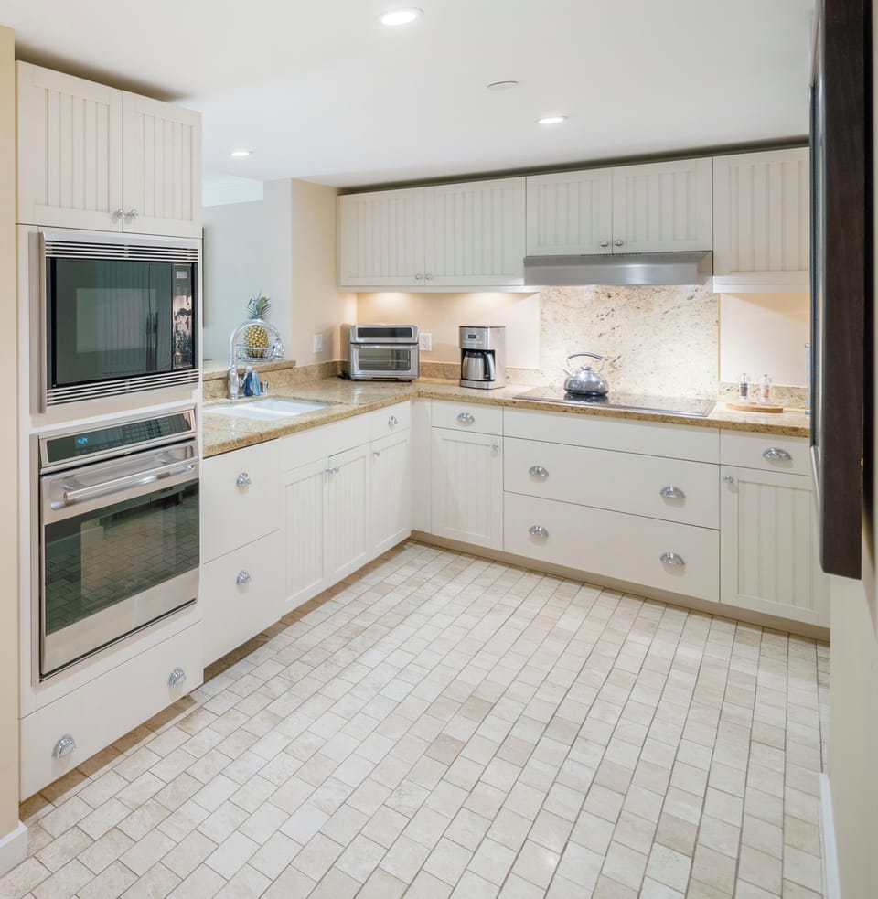 Gourmet kitchen!