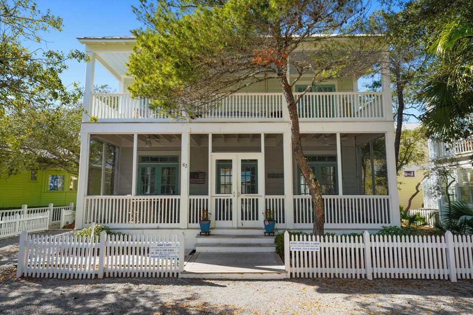 WELCOME TO MAMAS HAPPY IN SEASIDE, FL!