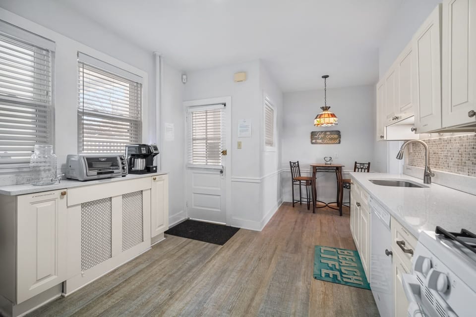 Kitchen Facing Entrance to Indoor/Outdoor Courtyard