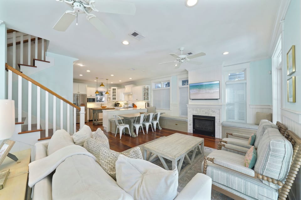 OPEN LIVING ROOM OFF FRONT ENTRANCE  (FIREPLACE DISPLAY ONLY)