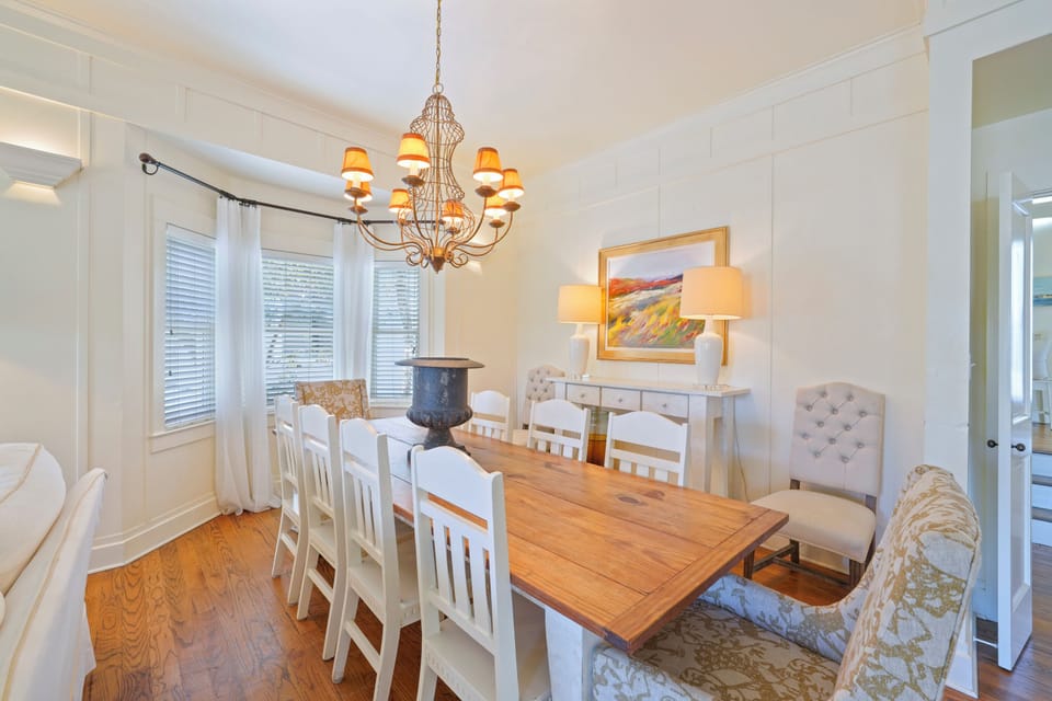 DINING AREA WITH SEATING FOR 9 PLUS