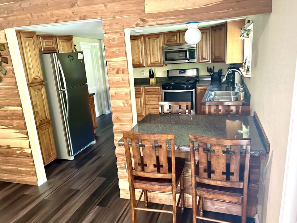 Dining area leading up to the kitchen