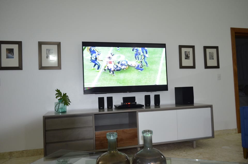 Perfect TV for the big games!