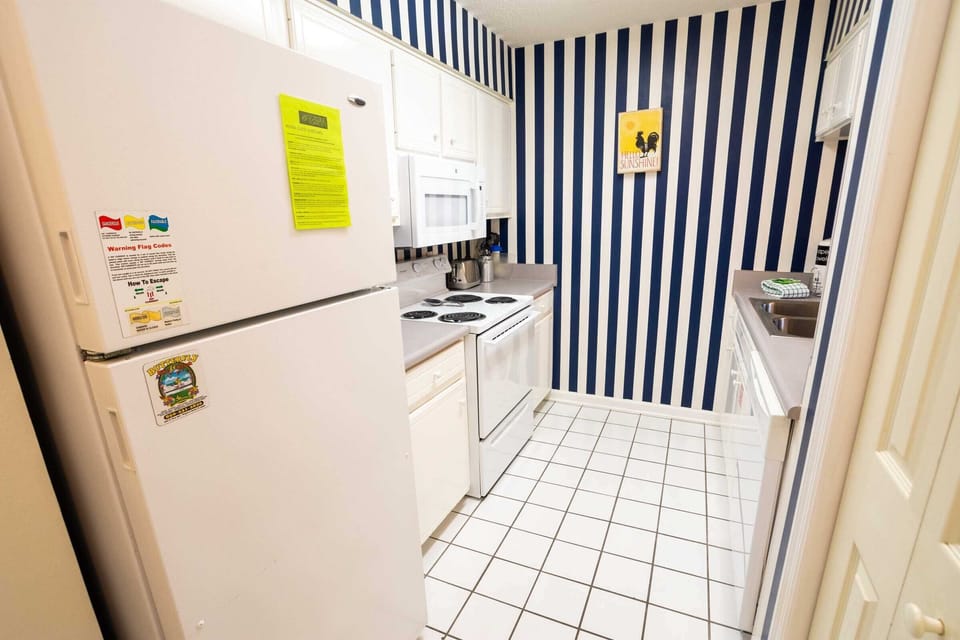 FULLY EQUIPPED  KITCHEN - FULLY EQUIPPED  KITCHEN
