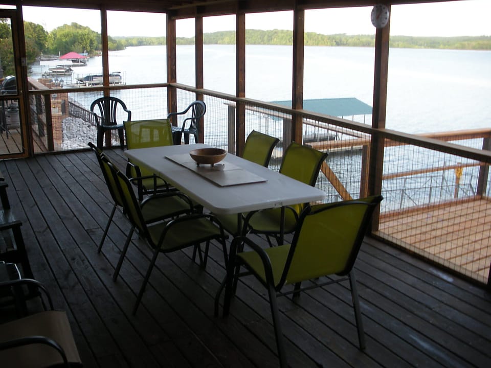 Front screened deck and unscreened deck