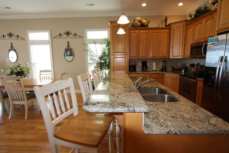 Beautiful upgraded granite