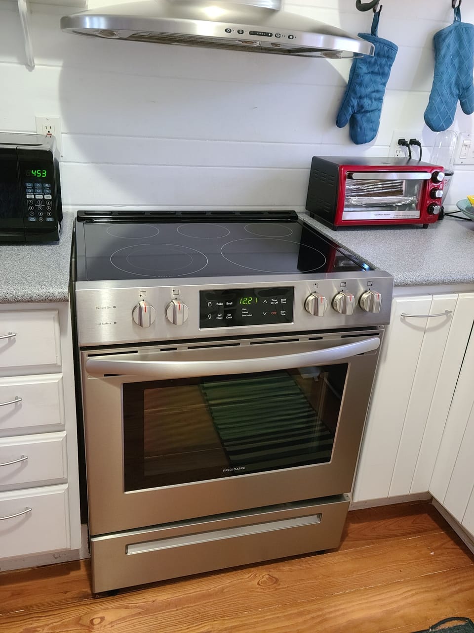 New full size oven