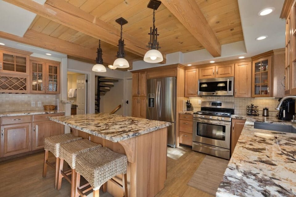 Kitchen, wine bar & guest pantry