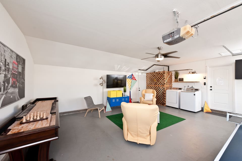 Large game room with laundry