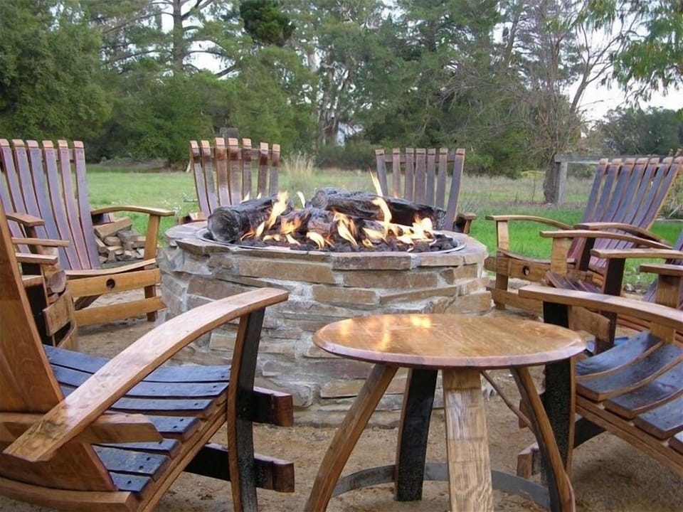 Firepit (gas powered)  on back property 