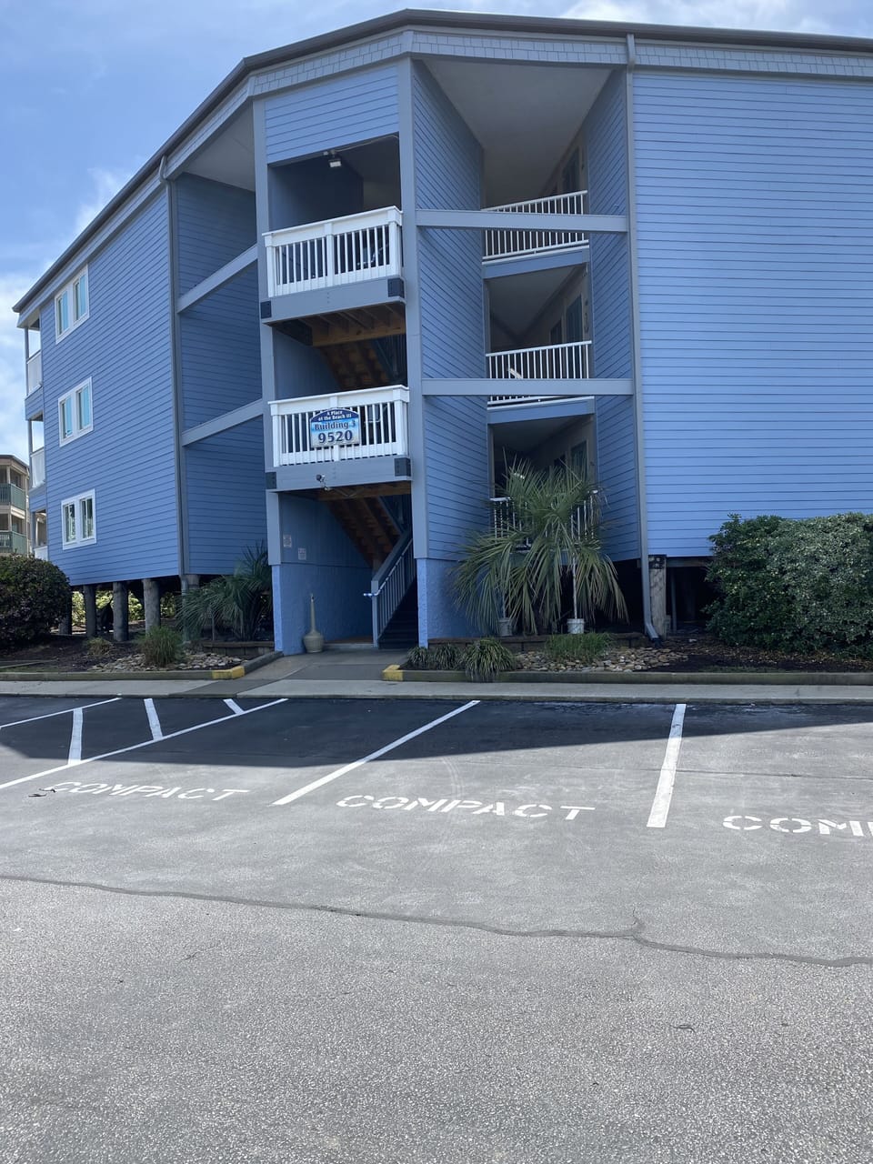 9520 Shore Dr