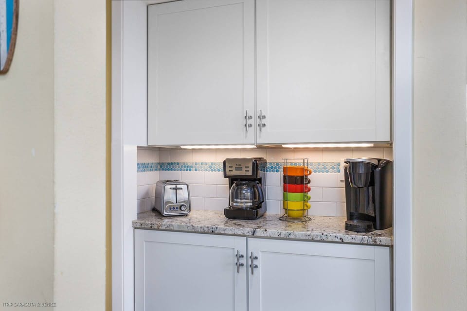 Coffee bar with options!  Keurig, Mr. Coffee and a French Press....your choice!