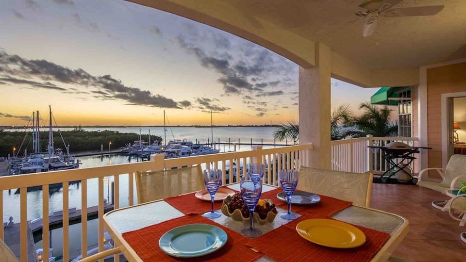 Welcome to SUNDRENCHED REFLECTIONS...