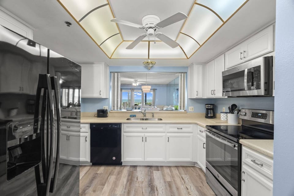 Fully Equipped Kitchen with Updated Appliances