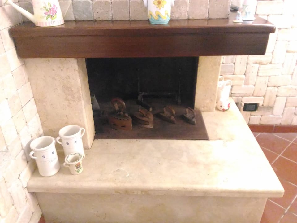 Independent apartment with garage. Special prices. House in Apulia