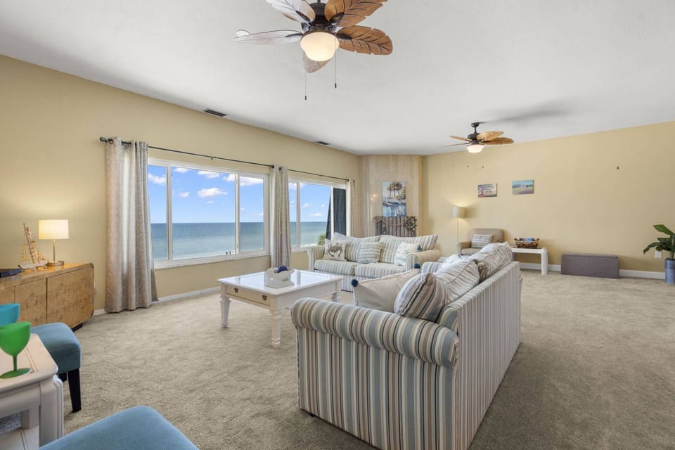 Spacious Living Room with an Amazing View!