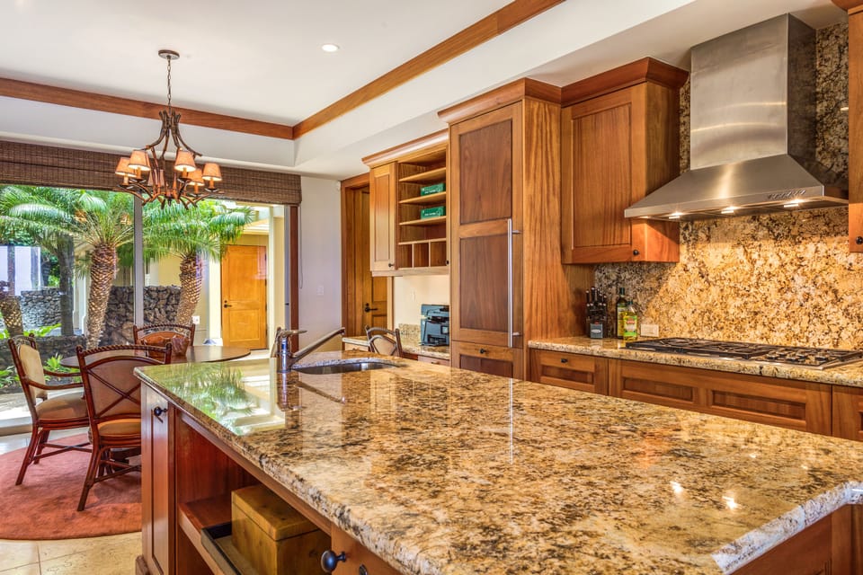 Kitchen - Spacious, fully-equipped 'chef's' kitchen with additional dining space.