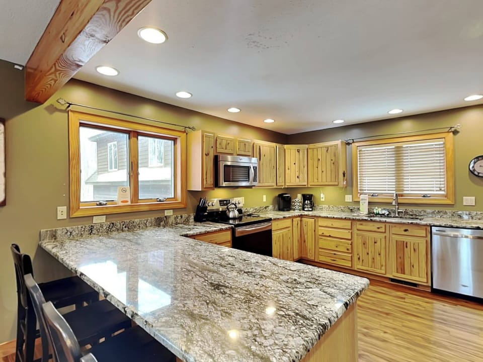 Full Kitchen