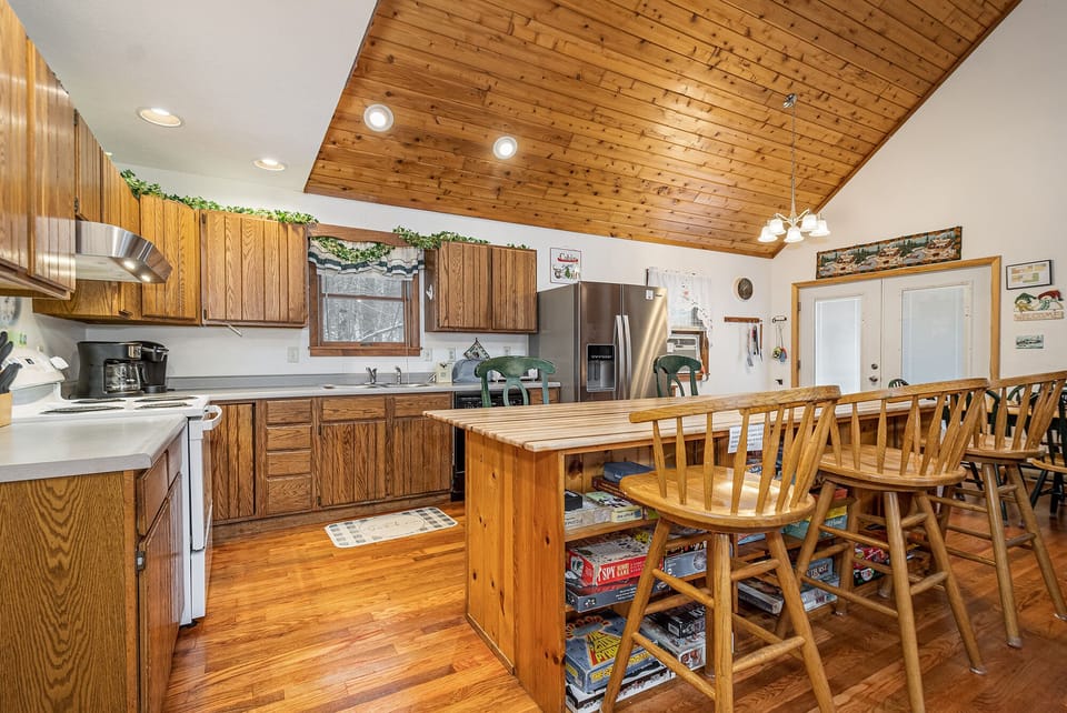 Full Kitchen