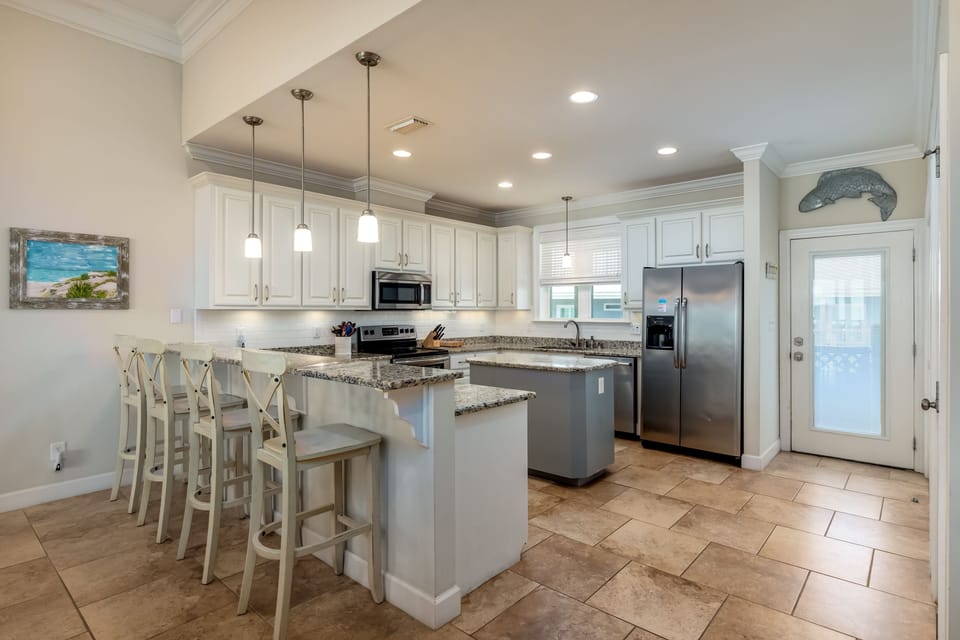 Spacious clean kitchen