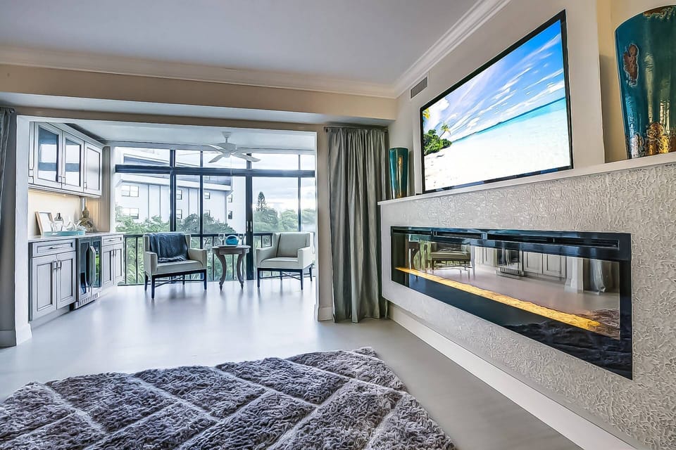 Plenty of space in this condo for your group to unwind and relax without stepping over one another