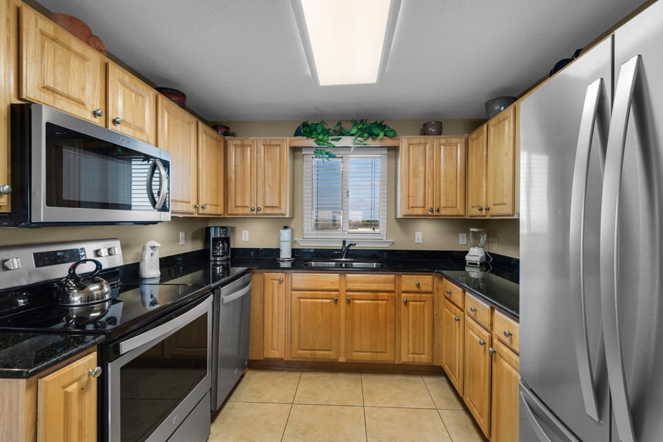 Fully Stocked Kitchen