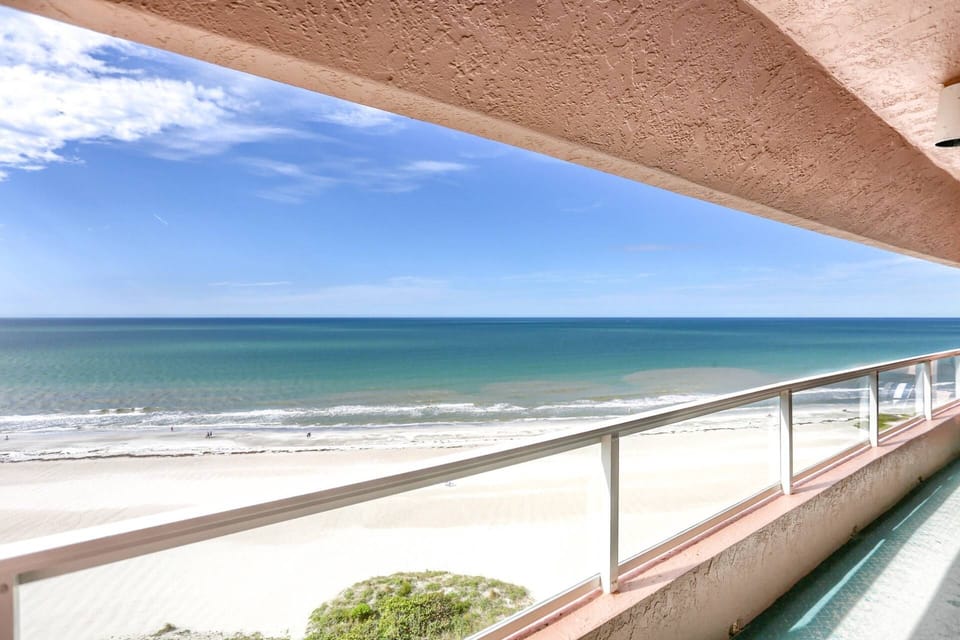 Breathtaking Views from the 12th Floor Balcony!