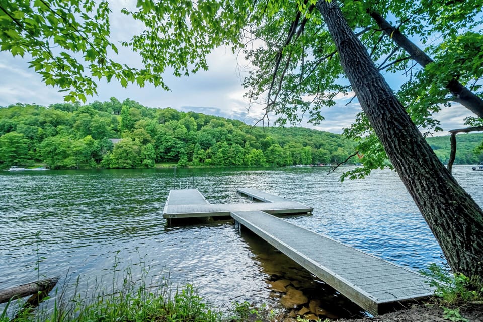 Split Lakefront with A Private Dock