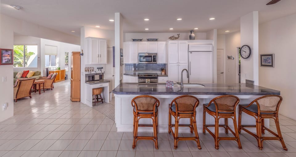 Kitchen to Living Room - Kitchen Bar Counter