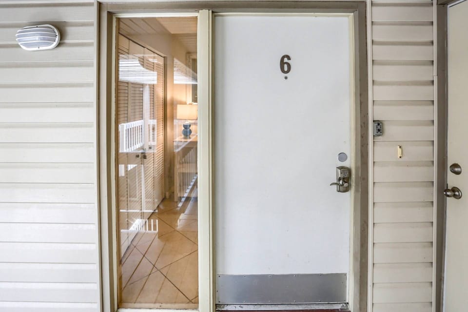 Piper's Nest Unit 6, Indian Shores, FL
