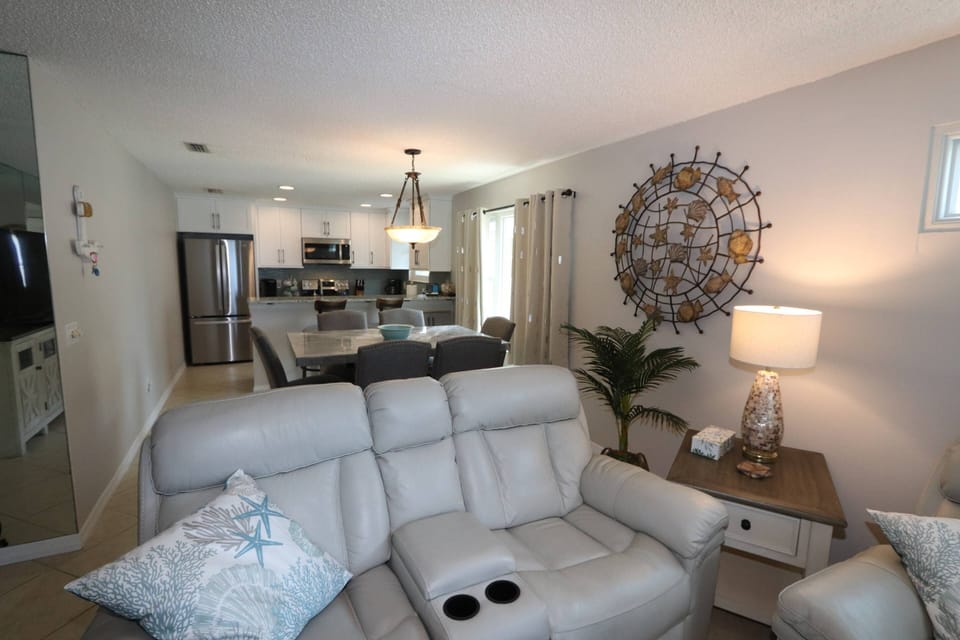Open-Concept Dining and Living Room - Perfect for Gathering and Entertaining