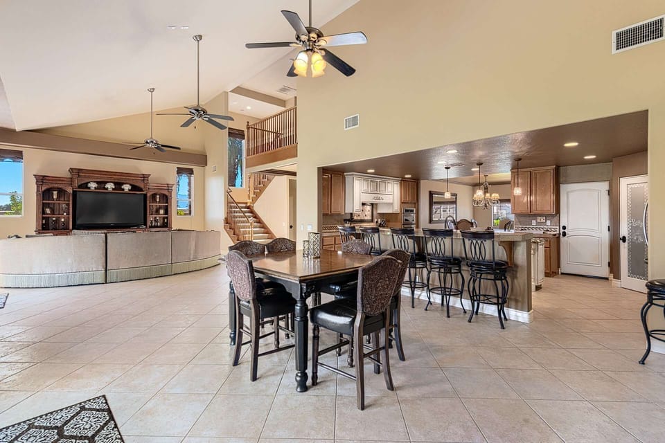 Great Room with Dining Table