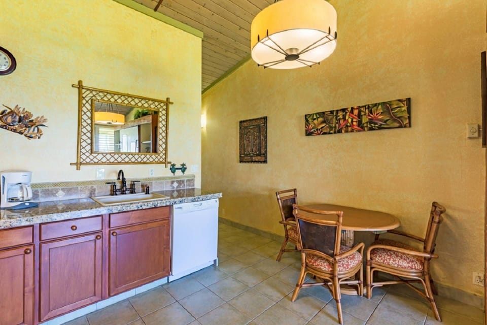 Indoor dining as well as dining on the lanai.