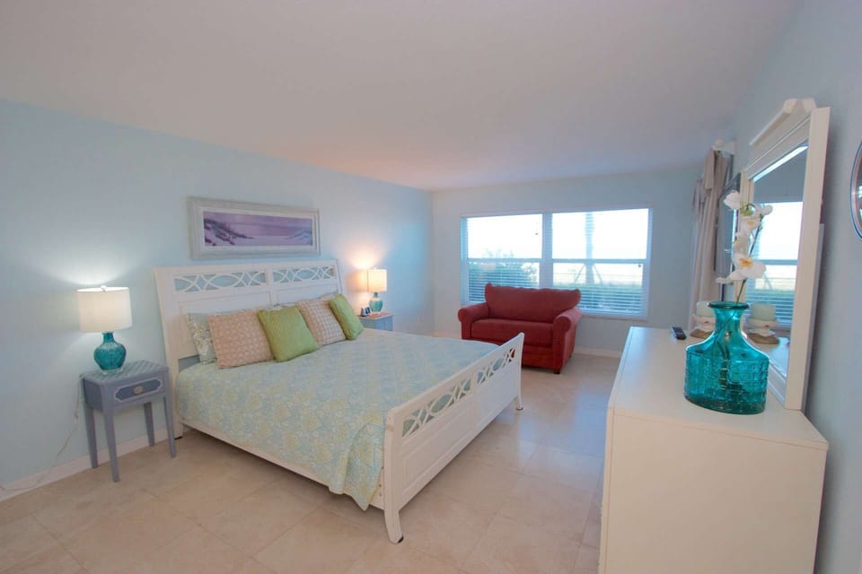 Relax and Enjoy this beautiful Master Bedroom with Flat Screen TV, King Bed, Master Bathroom and Private Patio Entrance. What a view to wake up to!
