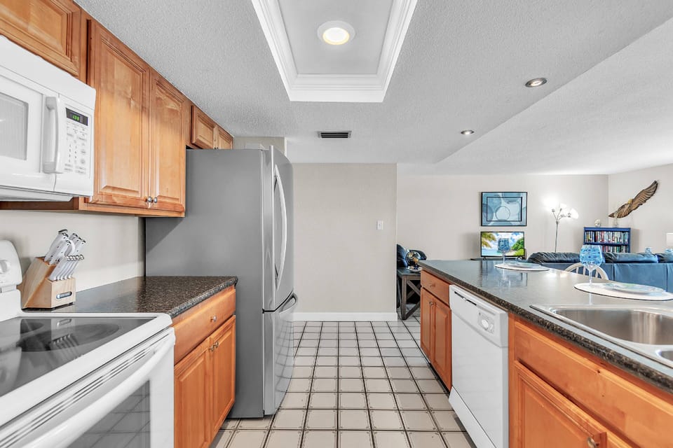 Galley Style Kitchen with All the Conveniences of Home!