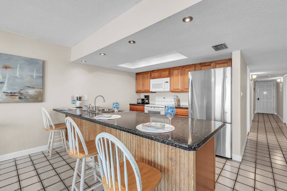 Kitchen Breakfast Bar