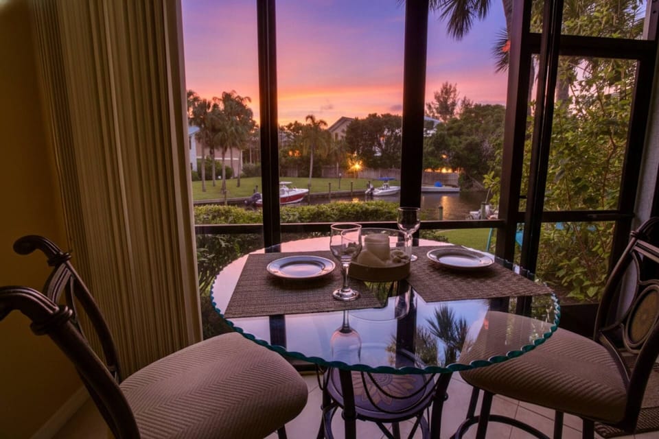 Enjoy evenings overlooking the water and taking in some amazing Siesta sunsets!