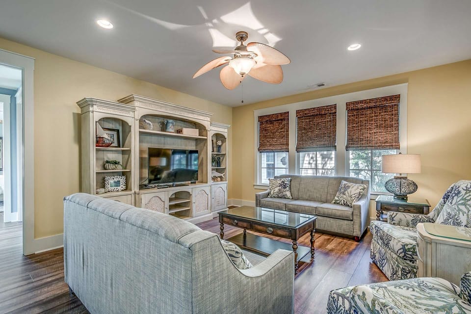 Gorgeous Home with Private Pool in North Beach Resort & Villas - 300 Yards to Pools/Beach House in Briarcliffe Acres