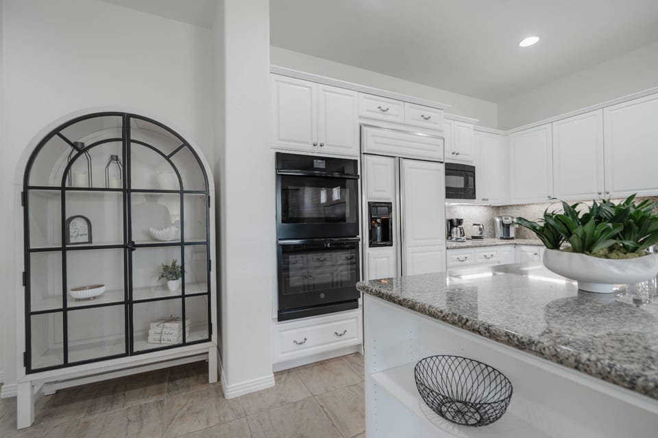 Modern and equipped kitchen