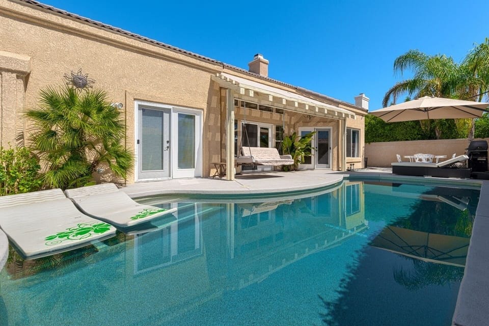 Heated Saltwater Pool with Sun coming from South and West - Pool Floats are not necessarily available