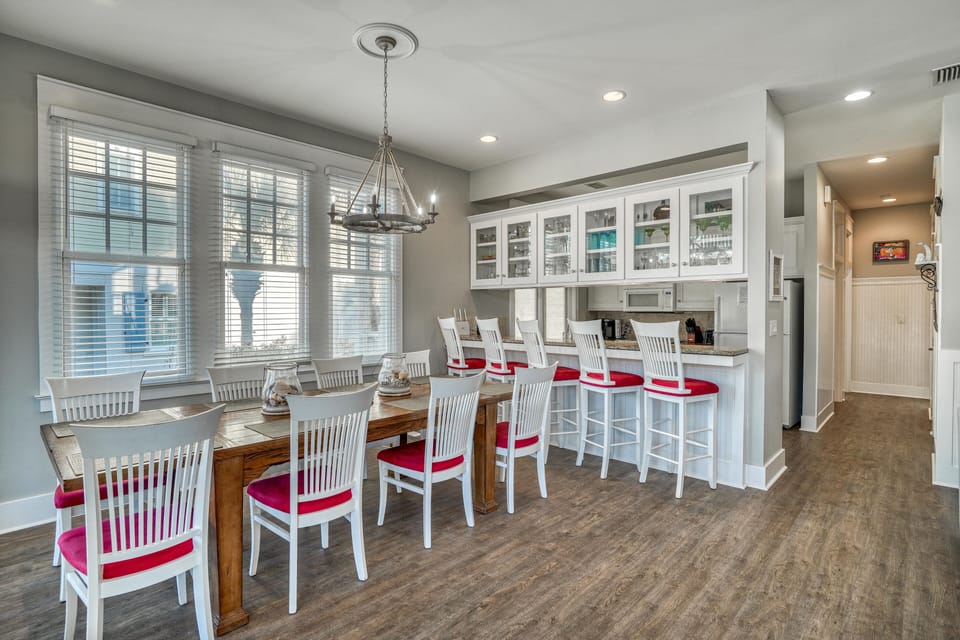 Eight seats, endless laughs — the perfect place for family meals or wine nights with friends.