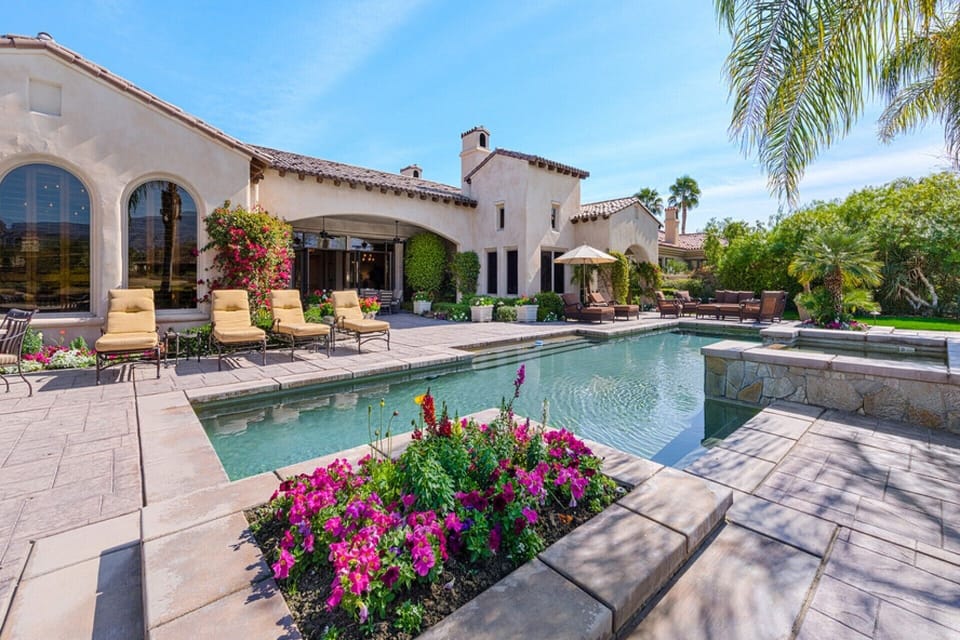 The pool and spa are in a gorgeous setting and have a lovely deep lanai for entertaining