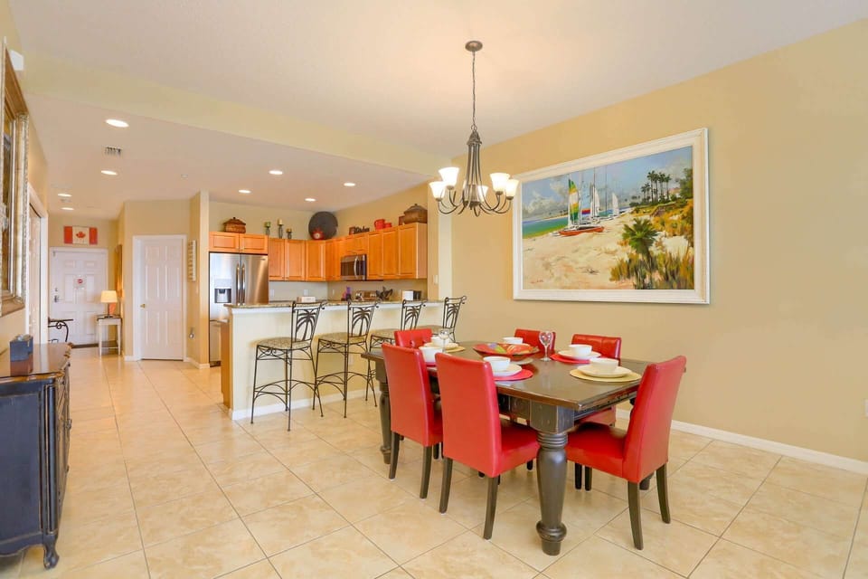 Open-Concept Dining Room with Seating for 6