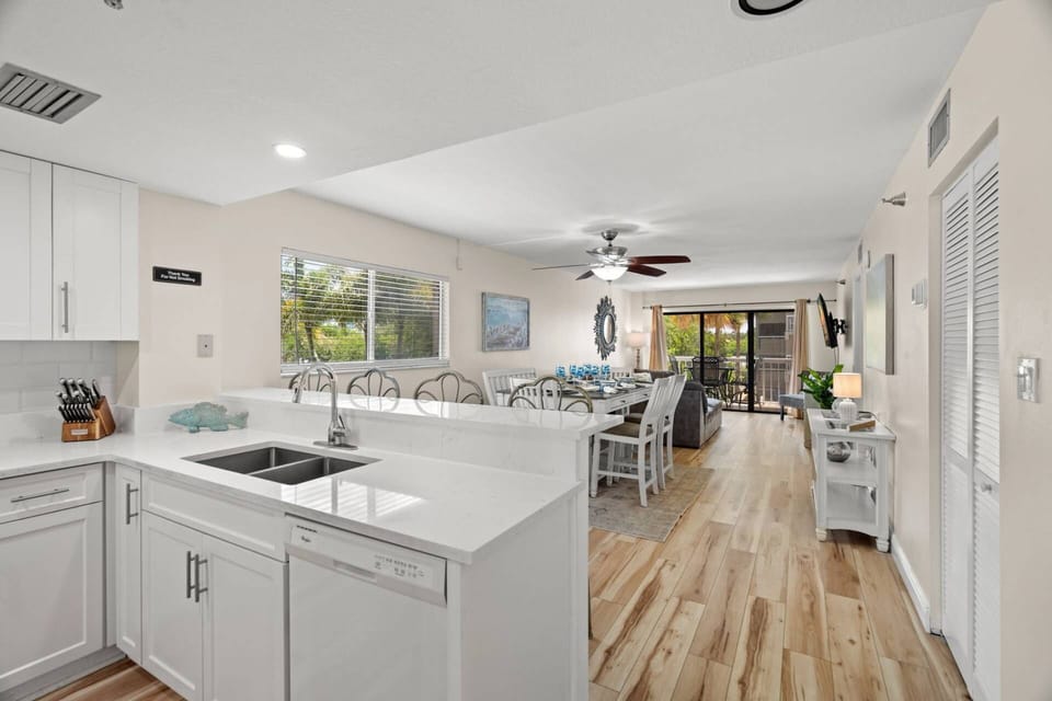 Open-Concept Kitchen, Dining and Living Room - Perfect for Gathering and Entertaining