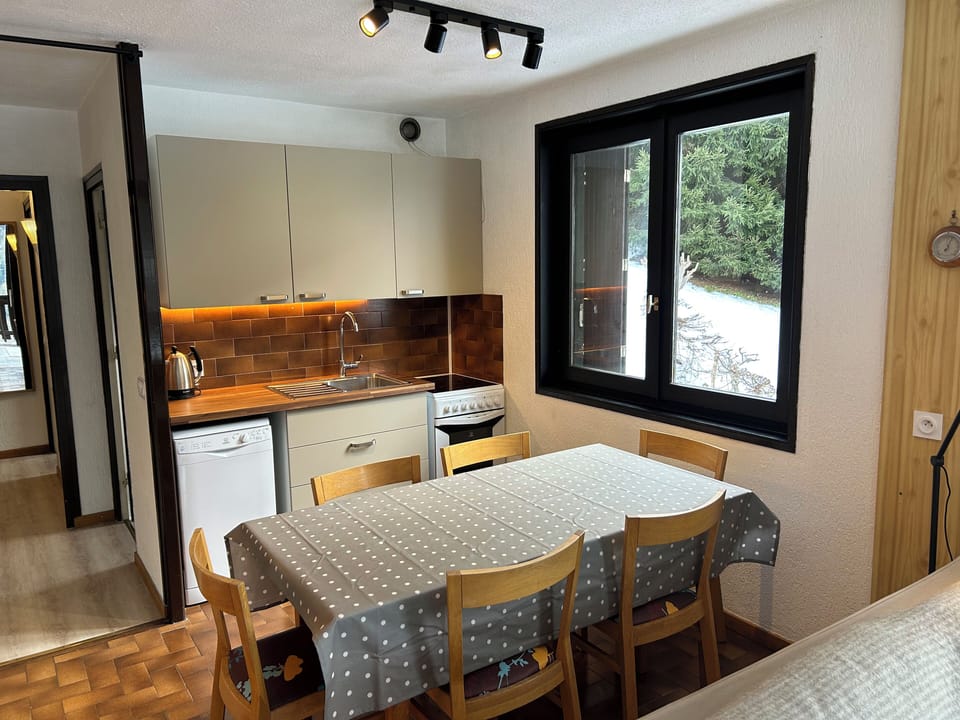 Kitchen diner