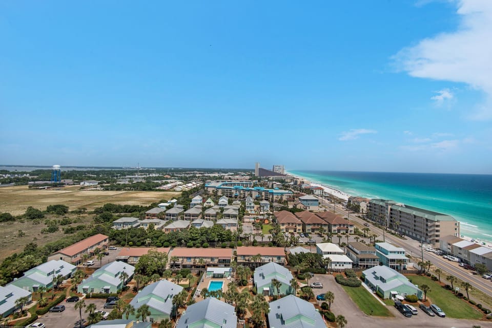 You can see for miles from the balcony!
