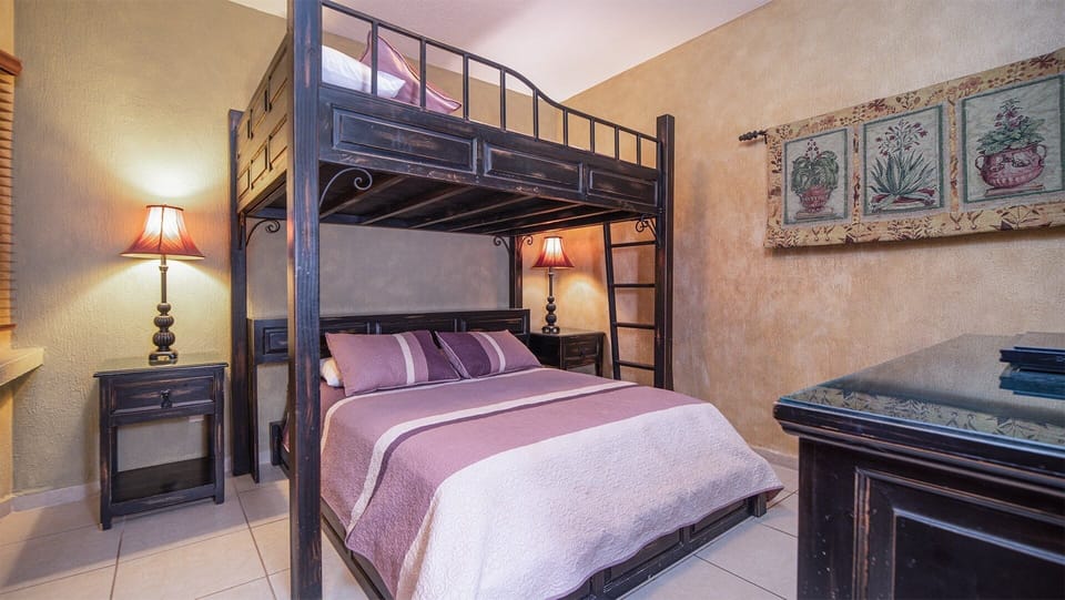 2nd Bedroom: Queen + Double/Double bunk bed
, 46" Smart TV, DVD player, water toy closet