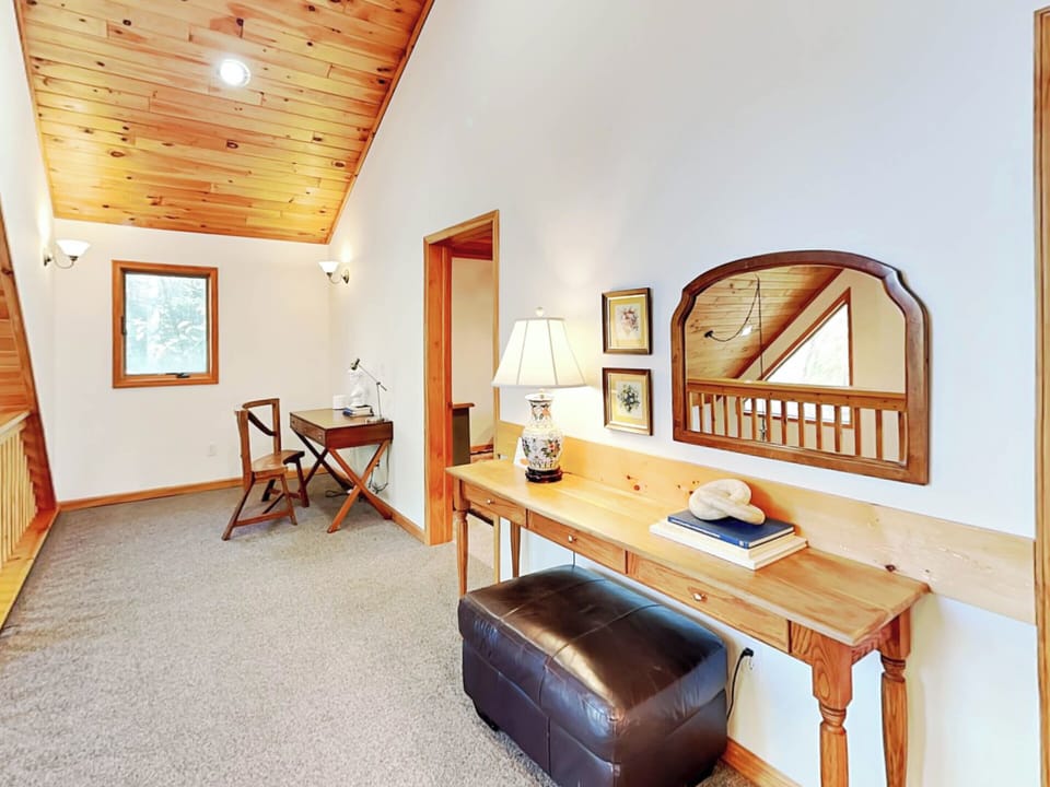 Loft - Work Space